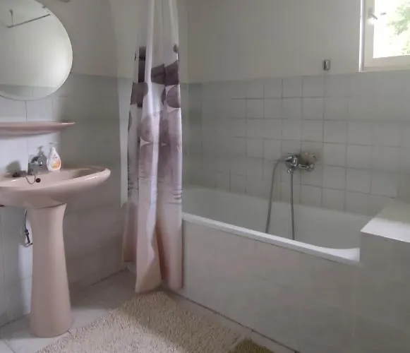 Uuejaerve House At Korvemaa Forest * Pillapalu